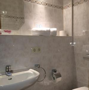 Badezimmer vom Familienzimmer (#15)