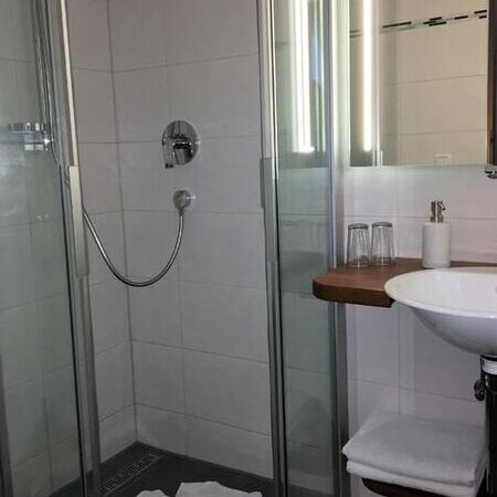 Die Dusche und das WC