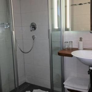 Die Dusche und das WC