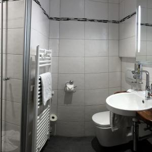 Die Dusche und das WC